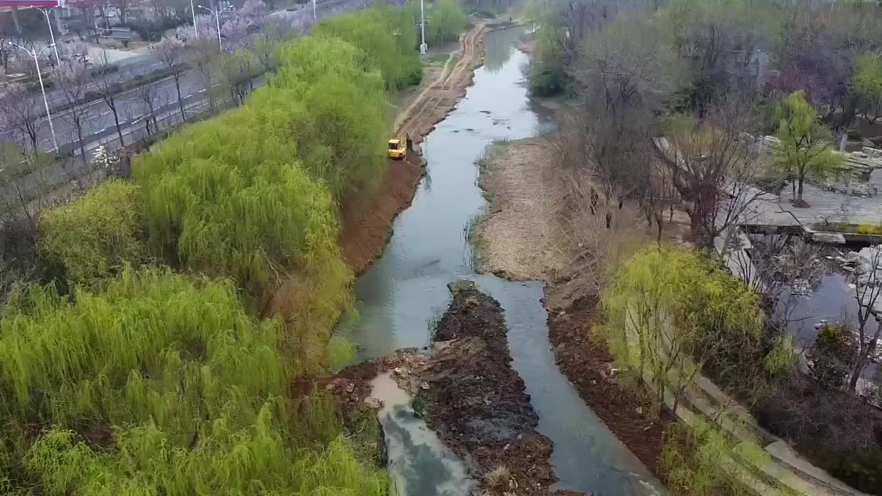 平整河堤增圍擋濟南臘山河開啟綜合整治