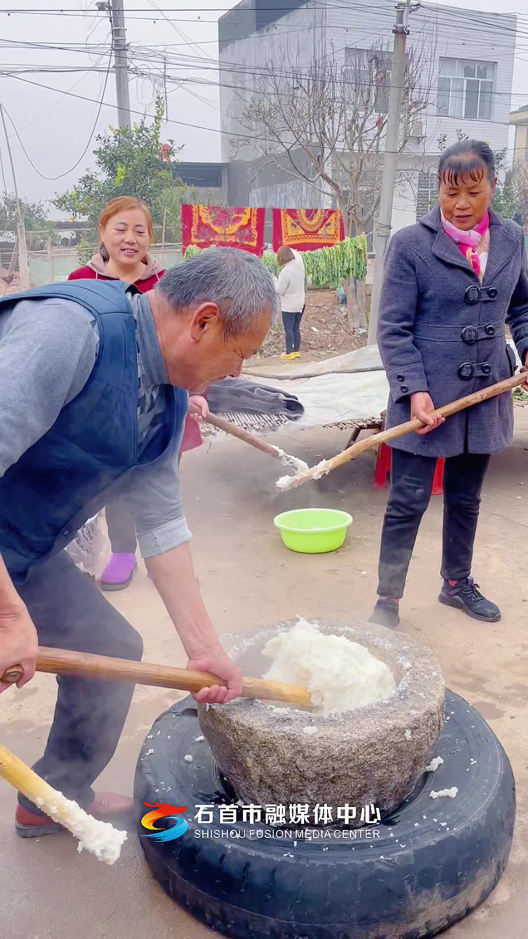 传统的手工打糍粑才是最美味的今年你吃了吗