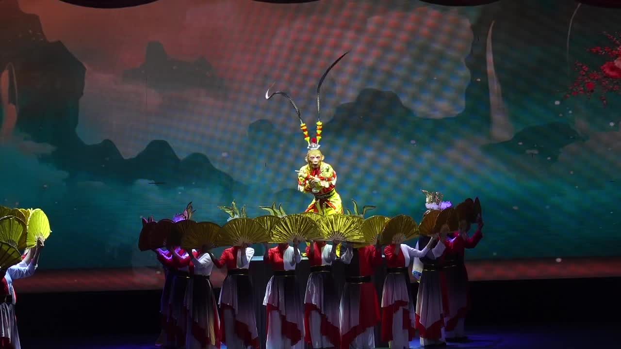 "雪饼猴"王铁柱吉林二人转综艺演出首演大获成功